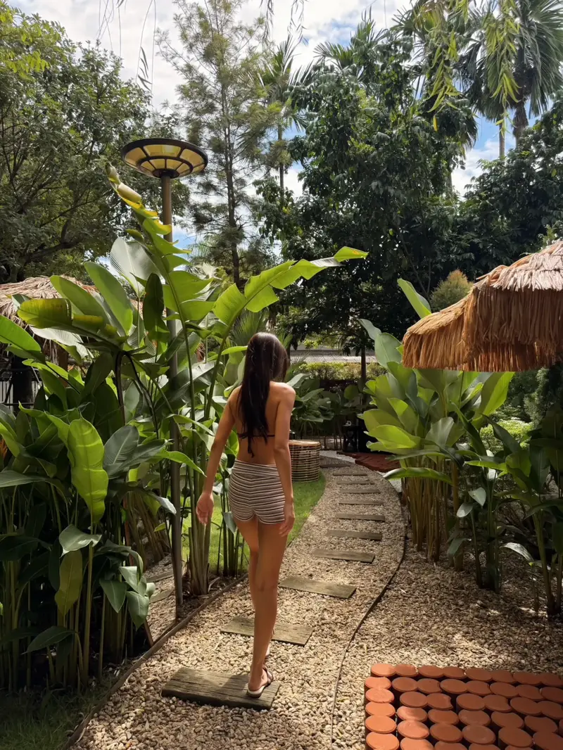 Garden path at R8ST Wat Ket